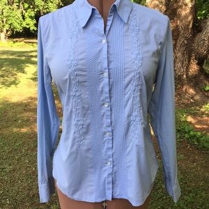 🌷Liz Claiborne Embroidered Top🌷